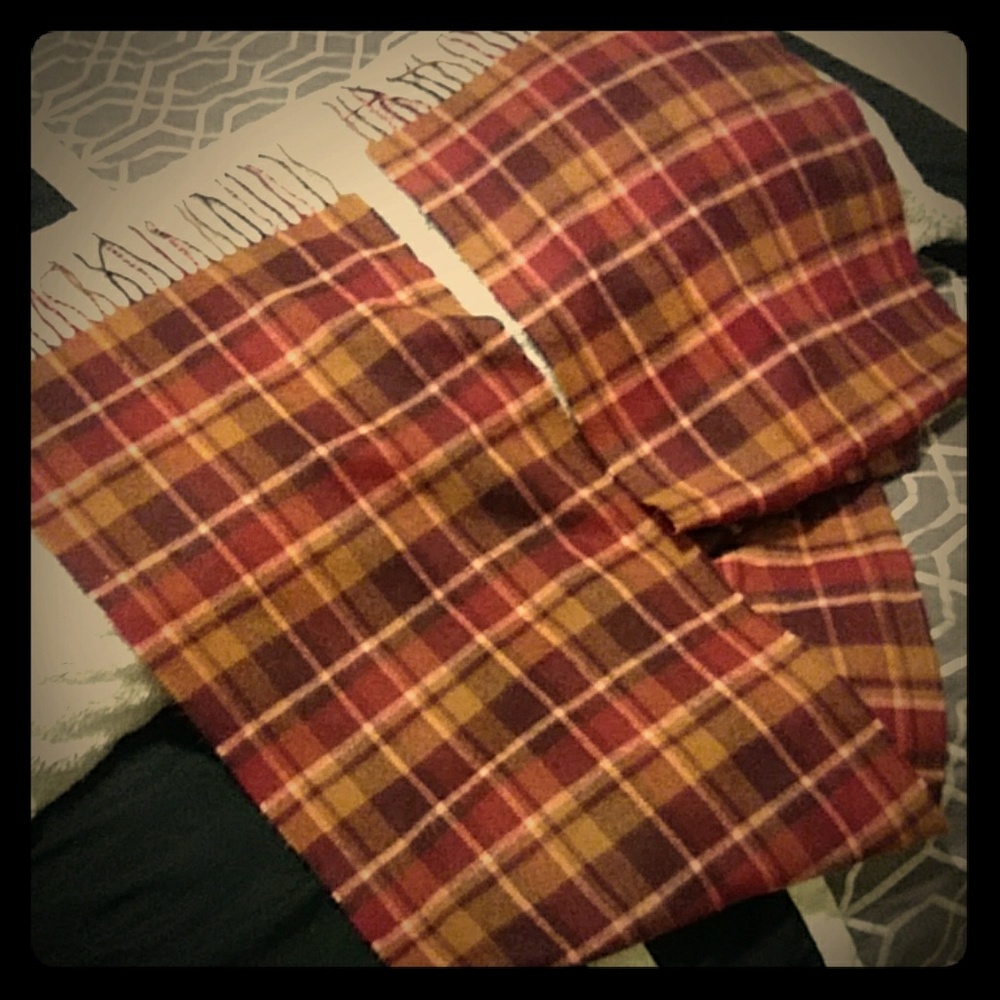 Retro scarf